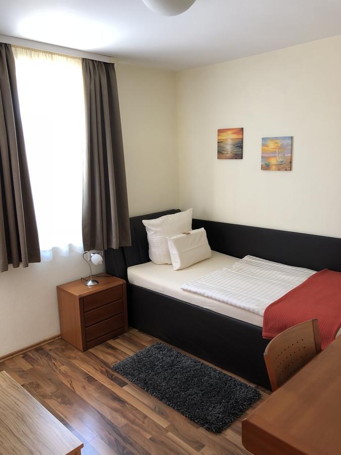 Hotel Poseidon Ludwigsburg Exterior photo